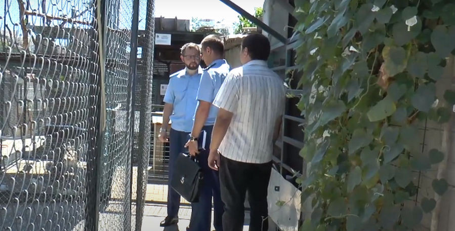 Прокуратура через суд закрывает Севастопольский зоопарк
