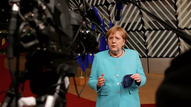Меркель призвала лидеров ЕС проявить храбрость в отношении России