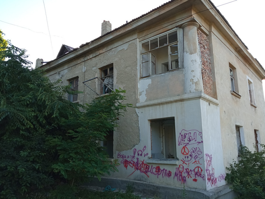 После 13 пожаров расселенные дома Севастополя решили снести