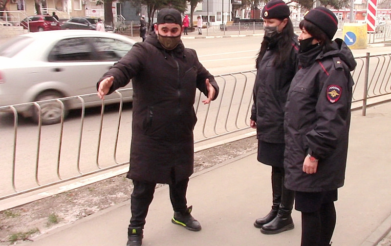 Крымчанин перехватил грабителя и удерживал его до приезда полиции